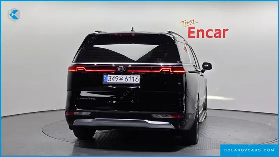 KIA CARNIVAL DIESEL 9-SEATER SIGNATURE
