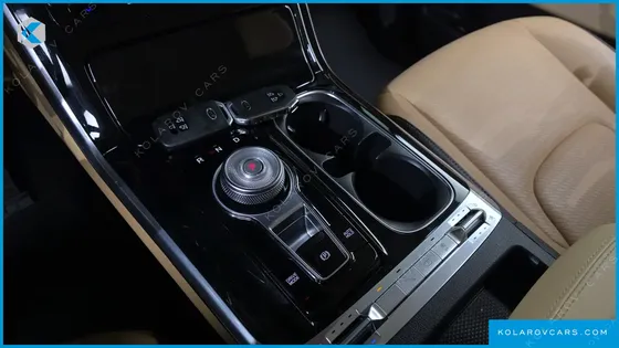 KIA CARNIVAL DIESEL 9-SEATER SIGNATURE