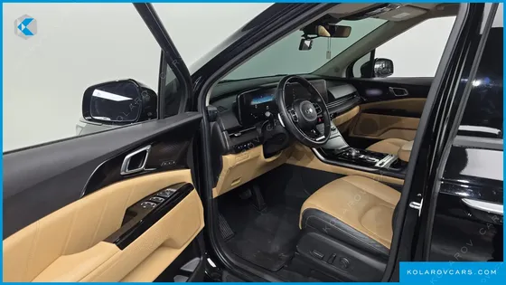KIA CARNIVAL DIESEL 9-SEATER SIGNATURE