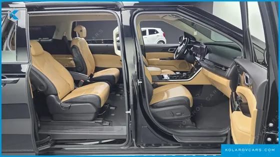 KIA CARNIVAL DIESEL 9-SEATER SIGNATURE