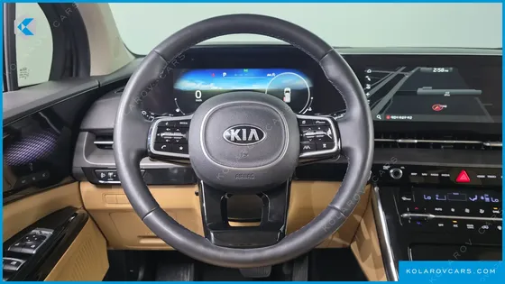 KIA CARNIVAL DIESEL 9-SEATER SIGNATURE