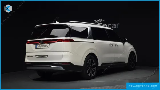 KIA CARNIVAL DIESEL 9-SEATER SIGNATURE