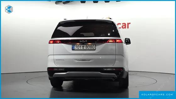 KIA CARNIVAL GASOLINE 11-SEATER PRESTIGE