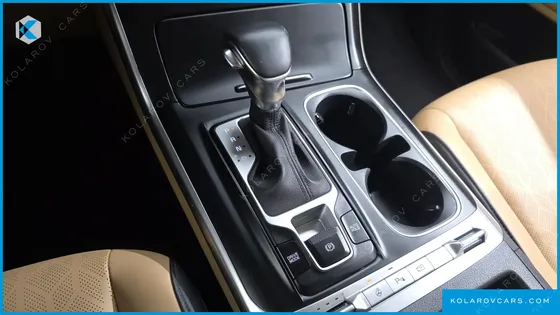 KIA CARNIVAL GASOLINE 11-SEATER PRESTIGE