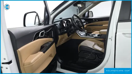 KIA CARNIVAL GASOLINE 11-SEATER PRESTIGE