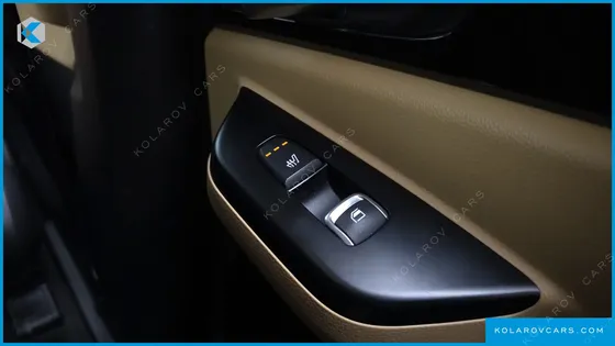 KIA CARNIVAL GASOLINE 11-SEATER PRESTIGE