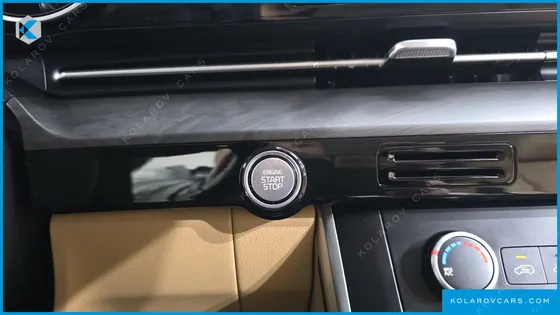 KIA CARNIVAL GASOLINE 11-SEATER PRESTIGE