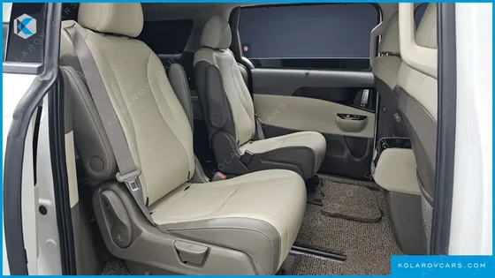KIA CARNIVAL DIESEL 7-SEATER OUTDOOR