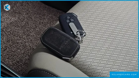 KIA CARNIVAL DIESEL 7-SEATER OUTDOOR
