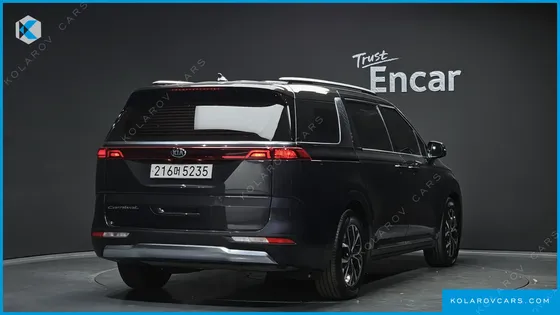 KIA CARNIVAL DIESEL 9-SEATER SIGNATURE
