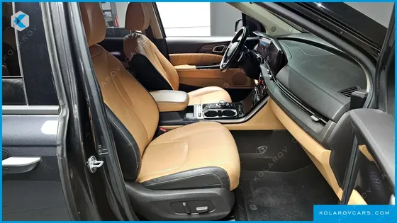 KIA CARNIVAL DIESEL 9-SEATER SIGNATURE