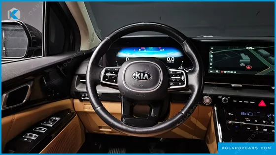 KIA CARNIVAL DIESEL 9-SEATER SIGNATURE