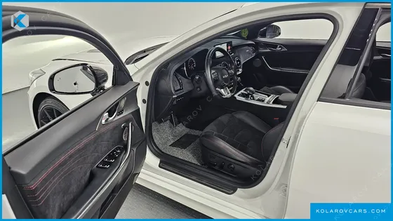 KIA STINGER 2.5 MASTERS ACRO EDITION