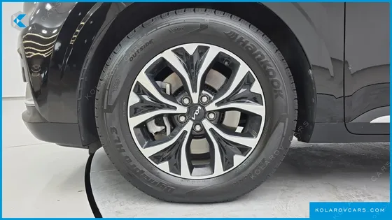 KIA CARNIVAL DIESEL 9-SEATER NOBLESSE