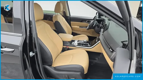 KIA CARNIVAL DIESEL 9-SEATER NOBLESSE