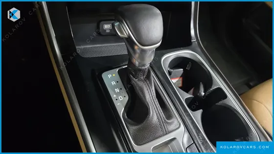 KIA CARNIVAL DIESEL 9-SEATER PRESTIGE