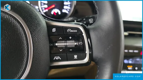KIA CARNIVAL DIESEL 9-SEATER PRESTIGE