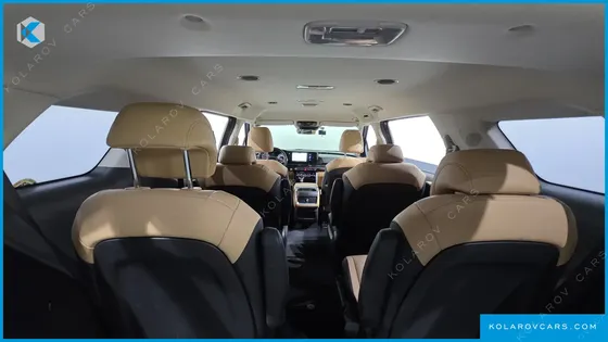 KIA CARNIVAL DIESEL 9-SEATER PRESTIGE