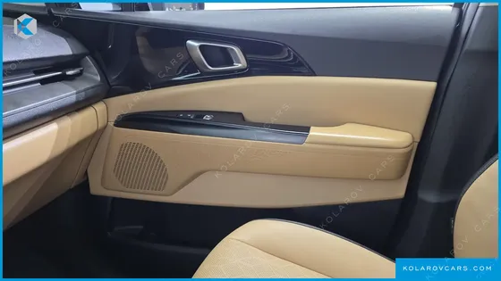 KIA CARNIVAL DIESEL 9-SEATER PRESTIGE