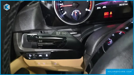 KIA CARNIVAL DIESEL 9-SEATER PRESTIGE