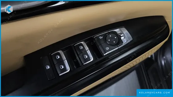 KIA CARNIVAL DIESEL 9-SEATER PRESTIGE