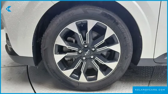 KIA CARNIVAL DIESEL 9-SEATER NOBLESSE