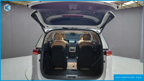 KIA CARNIVAL DIESEL 9-SEATER NOBLESSE