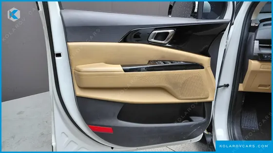 KIA CARNIVAL DIESEL 9-SEATER NOBLESSE