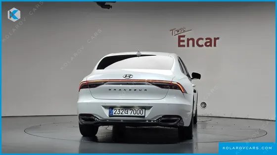 HYUNDAI GRANDEUR LE BLANC