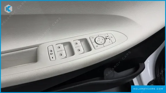 HYUNDAI GRANDEUR LE BLANC
