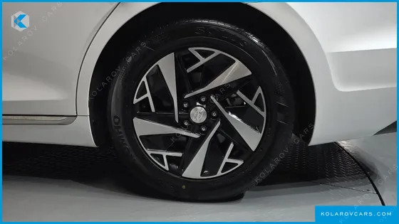 HYUNDAI GRANDEUR LE BLANC