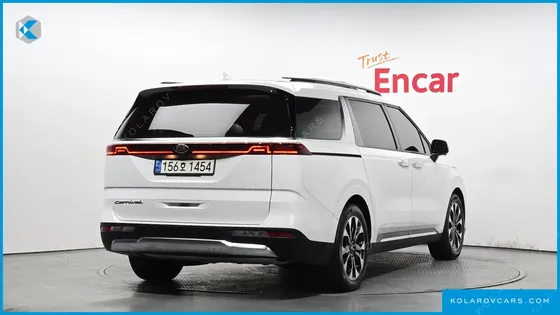 KIA CARNIVAL DIESEL 9-SEATER SIGNATURE
