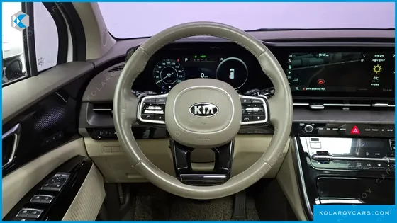 KIA CARNIVAL DIESEL 9-SEATER SIGNATURE
