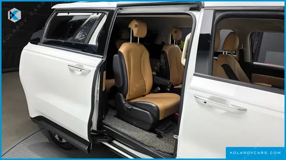 KIA CARNIVAL DIESEL 9-SEATER NOBLESSE