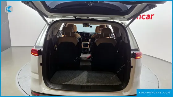 KIA CARNIVAL DIESEL 9-SEATER NOBLESSE