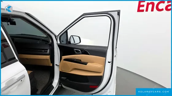 KIA CARNIVAL DIESEL 9-SEATER NOBLESSE