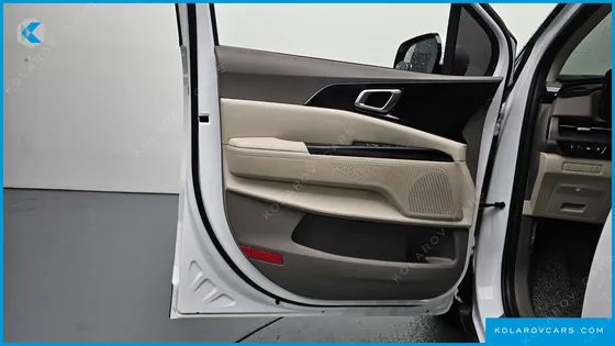 KIA CARNIVAL DIESEL 9-SEATER PRESTIGE