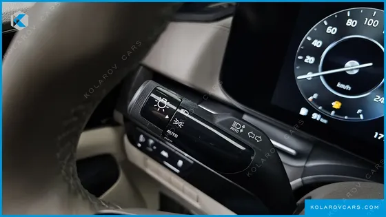 KIA CARNIVAL DIESEL 9-SEATER PRESTIGE