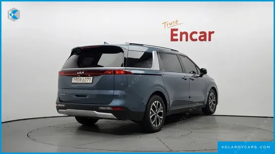 KIA CARNIVAL DIESEL 9-SEATER PRESTIGE