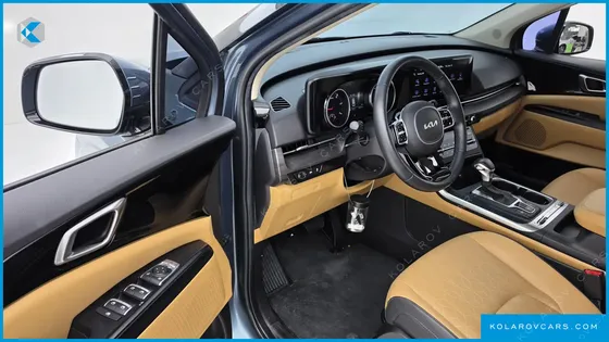 KIA CARNIVAL DIESEL 9-SEATER PRESTIGE