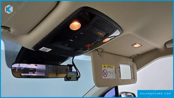 KIA CARNIVAL DIESEL 9-SEATER PRESTIGE