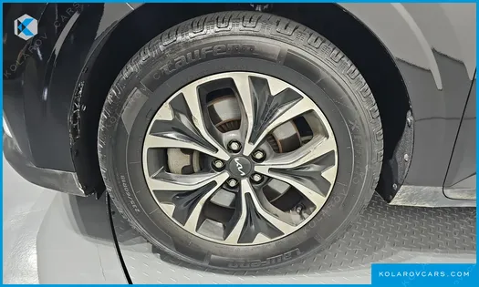 KIA CARNIVAL DIESEL 9-SEATER PRESTIGE
