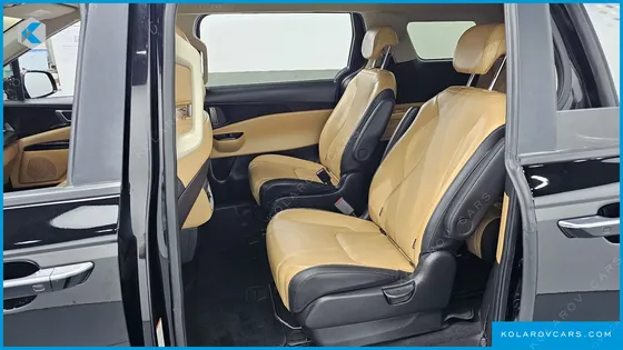 KIA CARNIVAL DIESEL 9-SEATER PRESTIGE