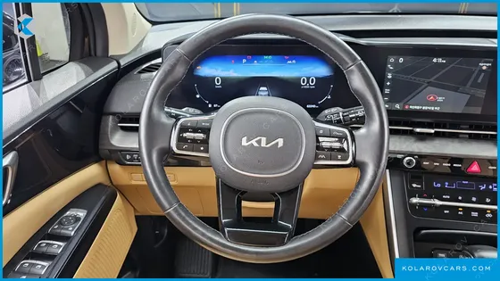 KIA CARNIVAL DIESEL 9-SEATER PRESTIGE