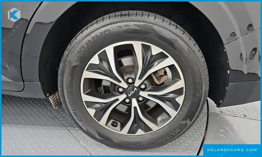 KIA CARNIVAL DIESEL 9-SEATER PRESTIGE