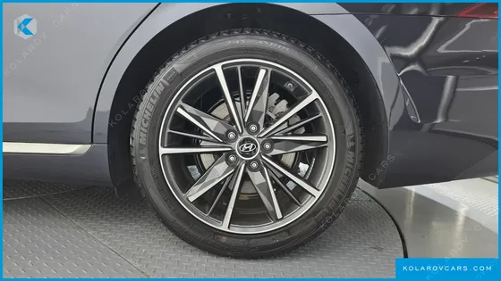 HYUNDAI GRANDEUR 2.5