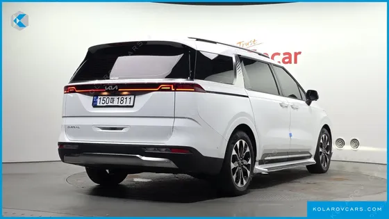 KIA CARNIVAL GASOLINE 7-SEATER SIGNATURE