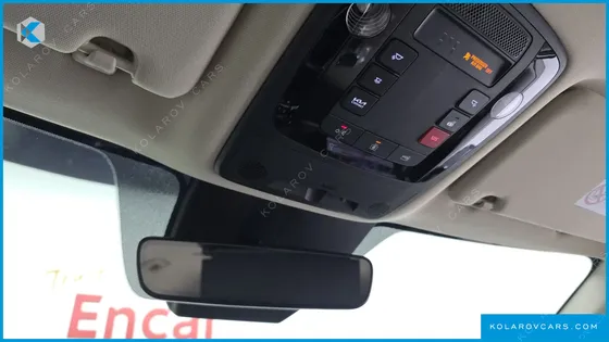 KIA CARNIVAL GASOLINE 7-SEATER SIGNATURE