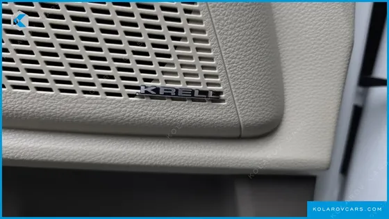 KIA CARNIVAL GASOLINE 7-SEATER SIGNATURE