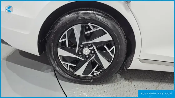 HYUNDAI GRANDEUR LE BLANC